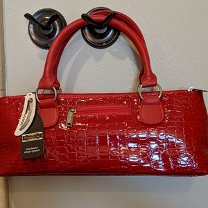 Insulated wine clutch red